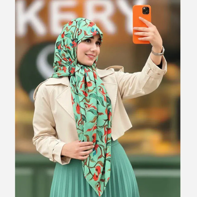 روسری نخی طرح حنانه سایز 140 دوخت چرخدوز