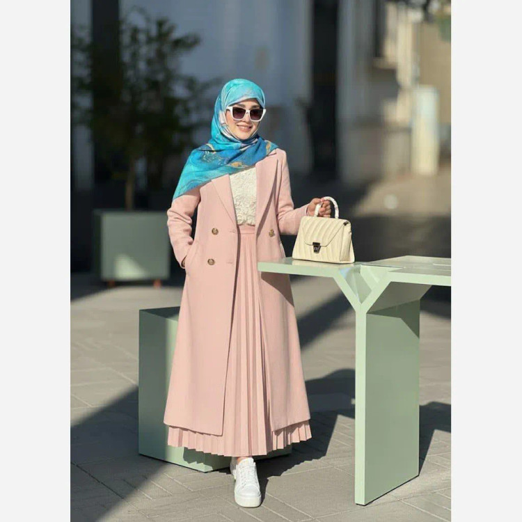 روسری طرح اطلس الهام گرفته از اقیانوس، قواره بزرگ، دور دوخت مزونی