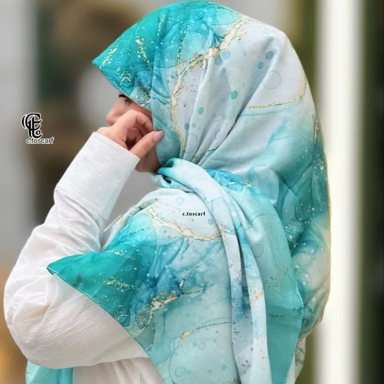 روسری طرح رزیتا فیروزهای سایز 140 جنس نخ کاستوم، بدون لیز خوردگی