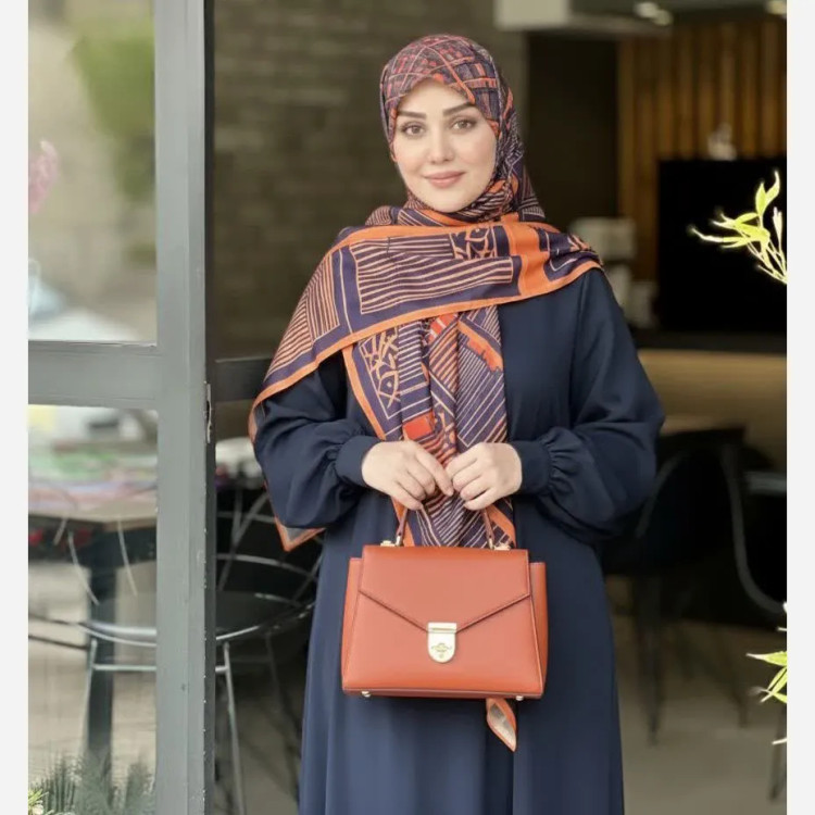 روسری خاتون زنانه اصیل و باوقار، راحت و شیک