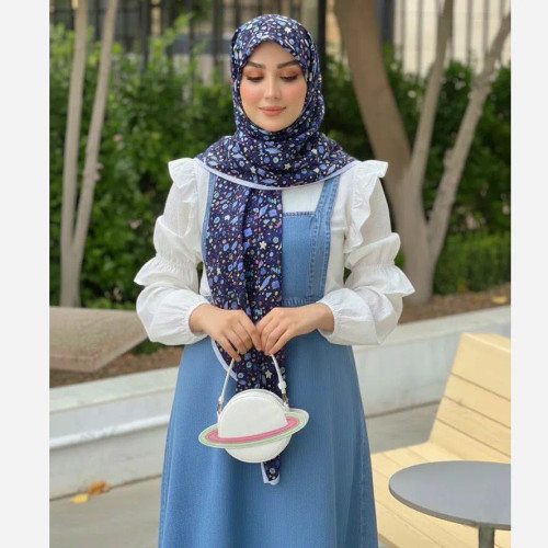 روسری سرمه ای طرح دار زنانه، مناسب استفاده روزمره و مهمانی