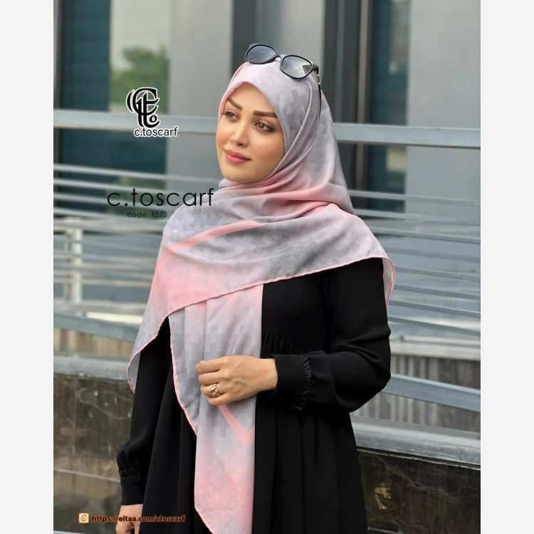 روسری نخی کاستوم سی تو طرح پیکسل صورتی قواره بزرگ 140 سانتی متر