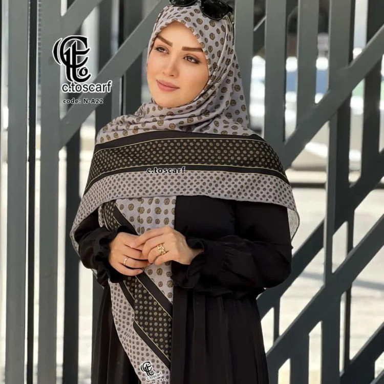 روسری طرح خال خال اکلیلی زمینه کرم قواره بزرگ 140 سانتیمتر
