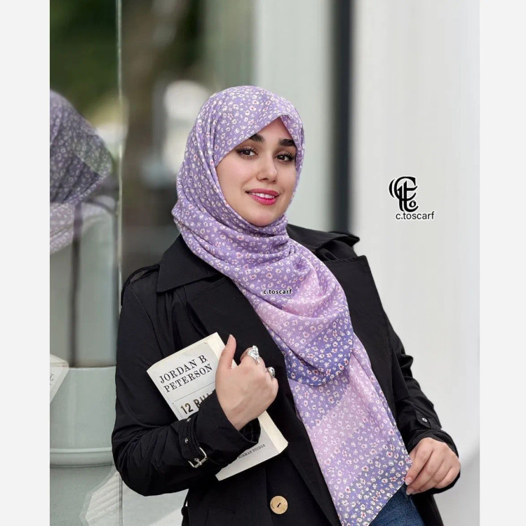 روسری طرح صوفیا سیتو جنس نخ کاستوم چرخدوز در سه رنگ کرم هلویی، یاسی، سبز