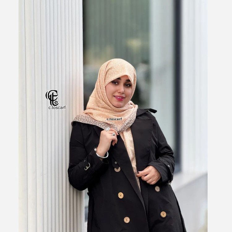 روسری طرح صوفیا سیتو جنس نخ کاستوم چرخدوز در سه رنگ کرم هلویی، یاسی، سبز