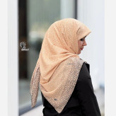 روسری طرح صوفیا سیتو جنس نخ کاستوم چرخدوز در سه رنگ کرم هلویی، یاسی، سبز