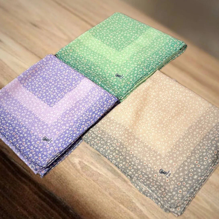 روسری طرح صوفیا سیتو جنس نخ کاستوم چرخدوز در سه رنگ کرم هلویی، یاسی، سبز