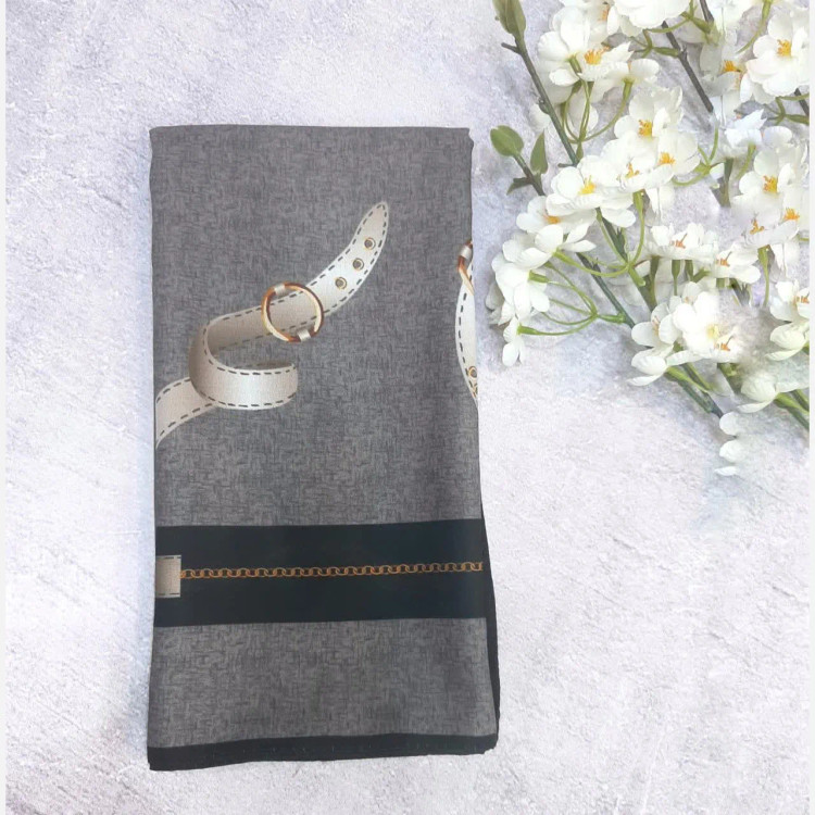 روسری طرح دیانا طوسی سیتو قواره بزرگ 140 سانتیمتر جنس نخ کاستوم لیز نیست