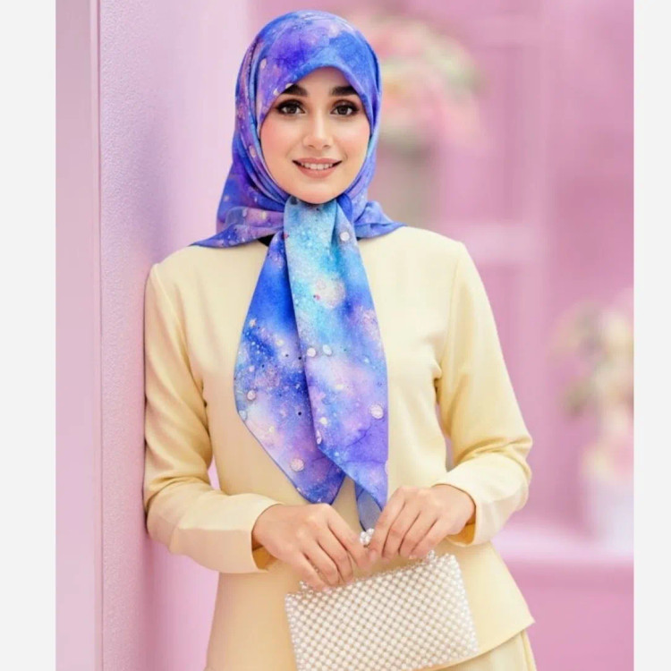 روسری طرح ساحل سیتو جنس نخ کاستوم چرخ دوز سایز متوسط