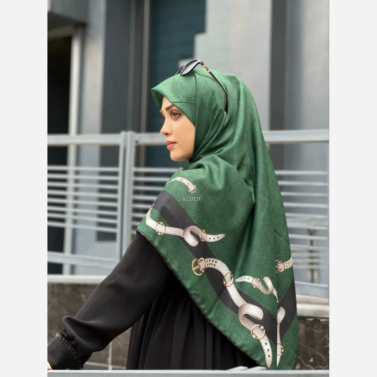 روسری طرح دیانا طوسی سیتو قواره بزرگ 140 سانتیمتر جنس نخ کاستوم لیز نیست