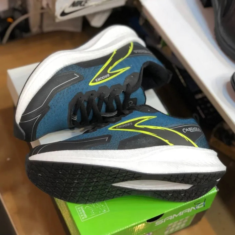 کتونی ورزشی بروکس مدل Brooks – سبک، تنفسی، بادوام، مناسب دویدن و باشگاه