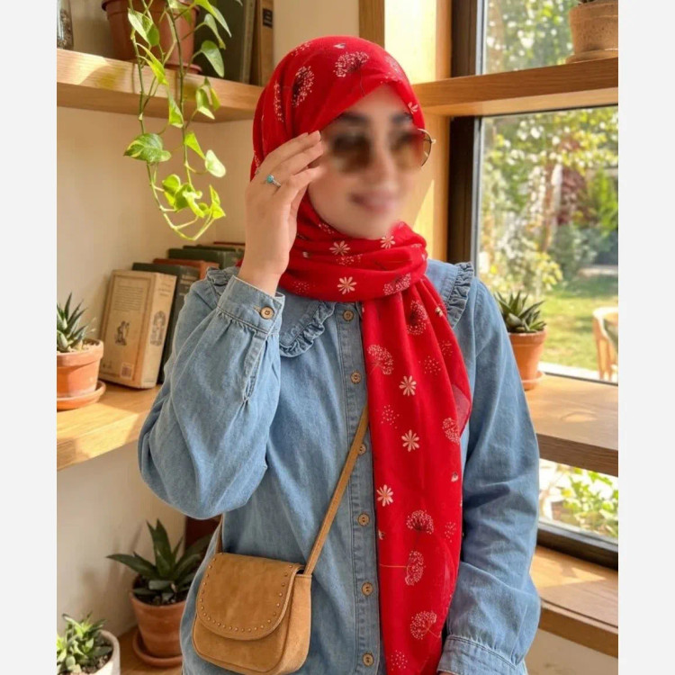 روسری نخی کاستوم طرح قاصدک قواره 110 قرمز شاد
