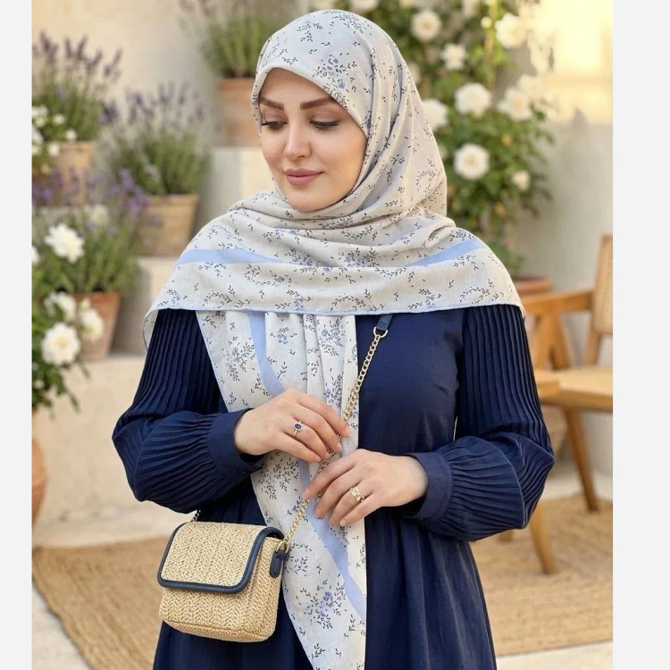 روسری نخی قواره بزرگ طرح گندم زمینه شیری
