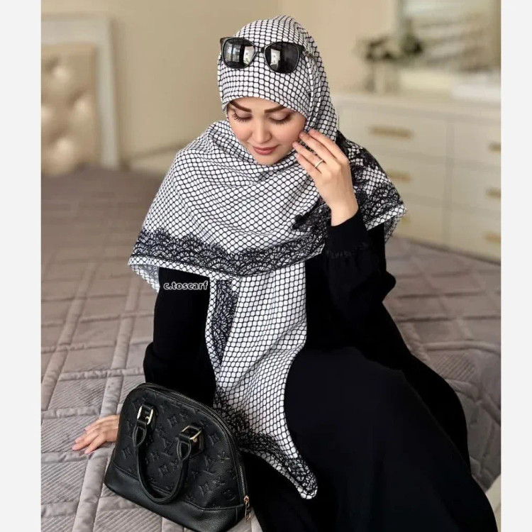 روسری نخی کاستوم طرح گیپور سایز 140 در 140