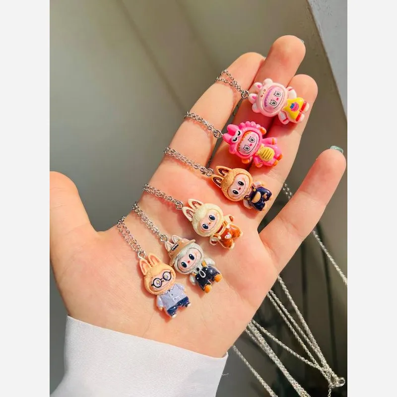 گردنبند دخترانه استیل مدل لبوبو رنگ استیل نقره ای