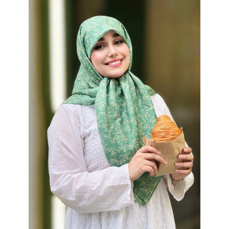 روسری نخی کاستوم طرح سوگند قواره 110 سبز ریز نقش چرخ دوز
