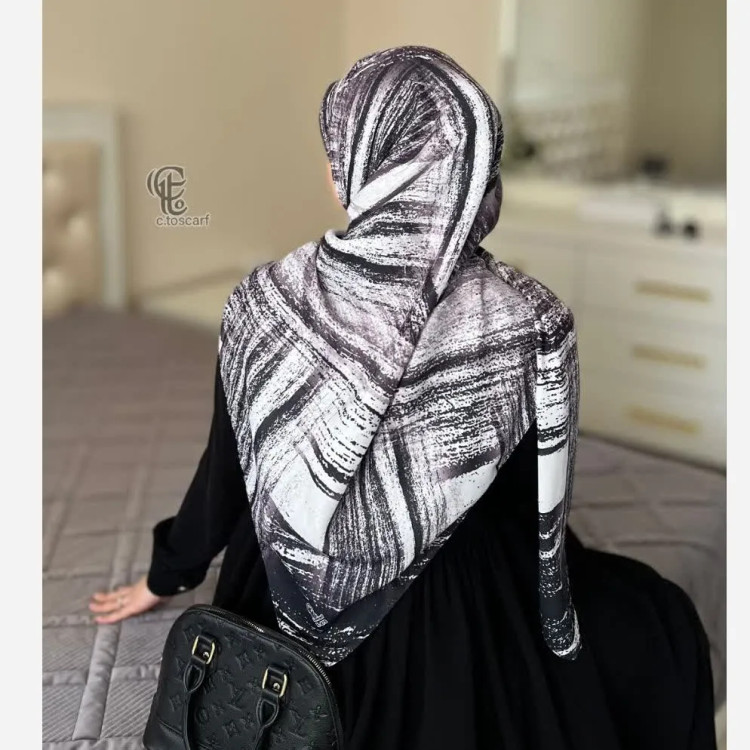 روسری نخی طرح سونیا آبرنگی ابعاد 140 در 140