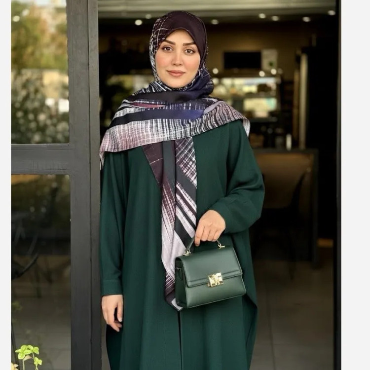 روسری نخی طرح ژینوس رنگ کاربردی زنانه