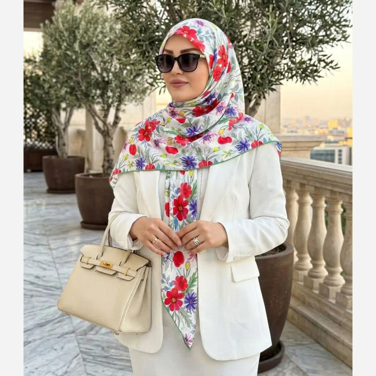 روسری مجلسی طرح گلناز قواره بزرگ 140 سانتیمتر نخ کاستوم سیتو