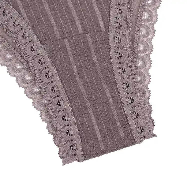 شورت زنانه اسلیپ ژاکارد لامبادا فانتزی سگک قلبی فاق نخی