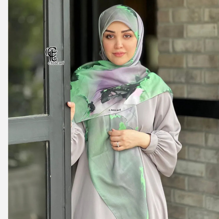روسری نخ کاستوم طرح هما سایز 140 در 140